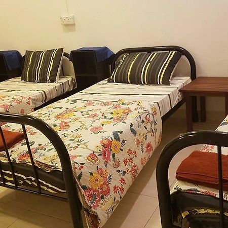 Homestay 4U Malacca Екстер'єр фото