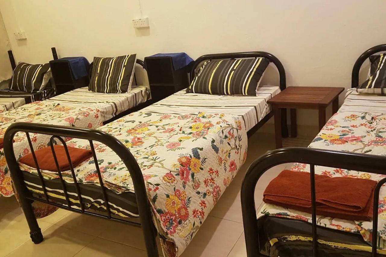 Homestay 4U Malacca Екстер'єр фото