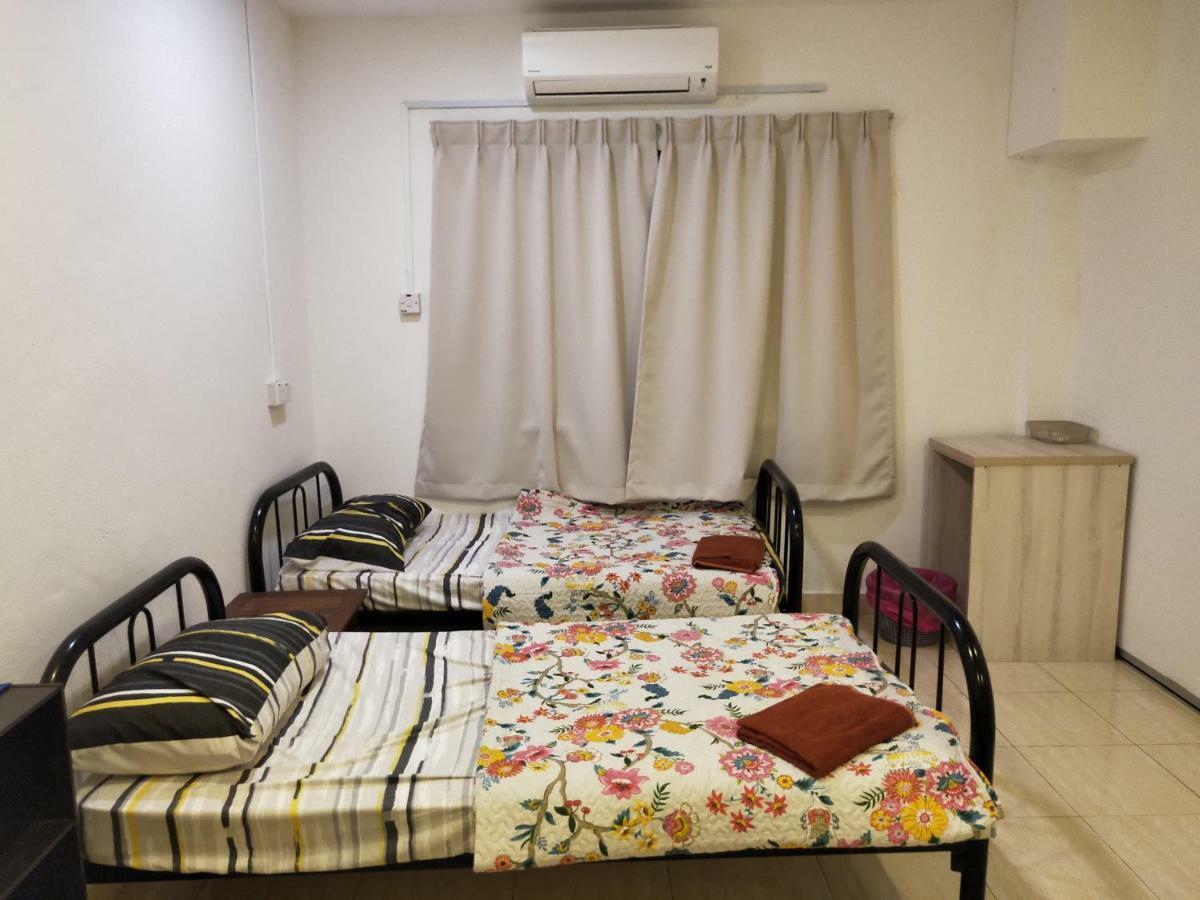 Homestay 4U Malacca Екстер'єр фото